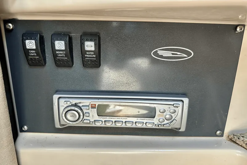 Slide: The Image of Chaparral 260 SIGNATURE 2005 - 32