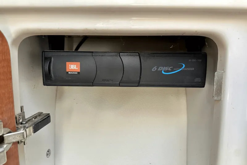 Slide: The Image of Chaparral 260 SIGNATURE 2005 - 33