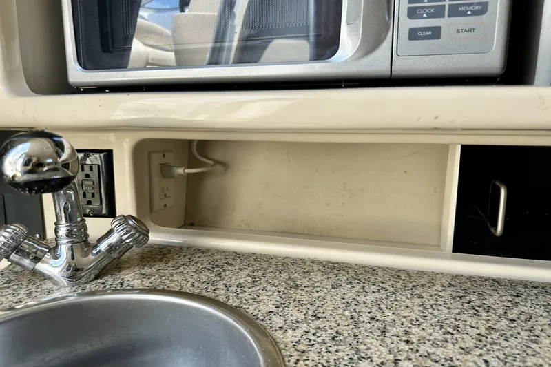 Slide: The Image of Chaparral 260 SIGNATURE 2005 - 34