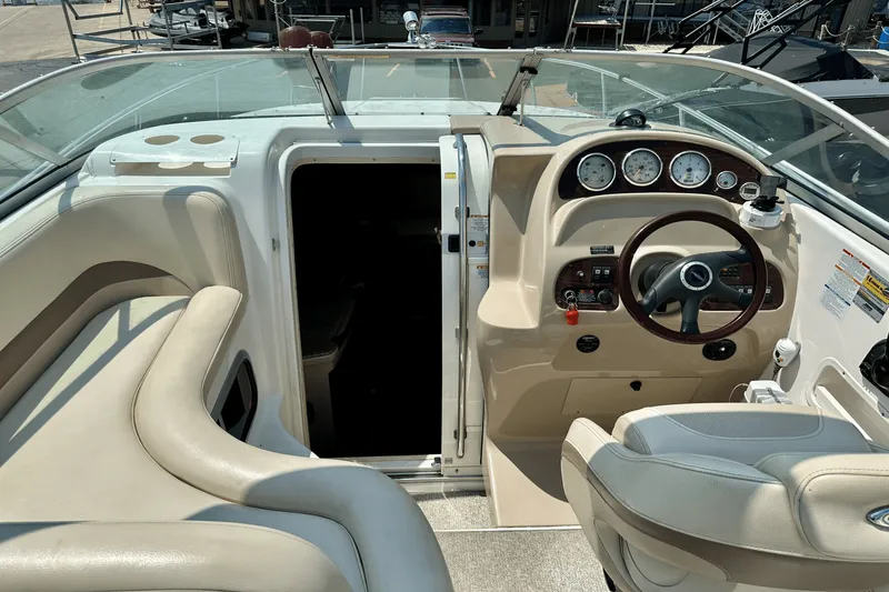 Slide: The Image of Chaparral 260 SIGNATURE 2005 - 42