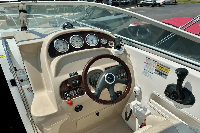 Slide: The Image of Chaparral 260 SIGNATURE 2005 - 43