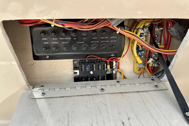 Slide: The Image of Chaparral 260 SIGNATURE 2005 - 49