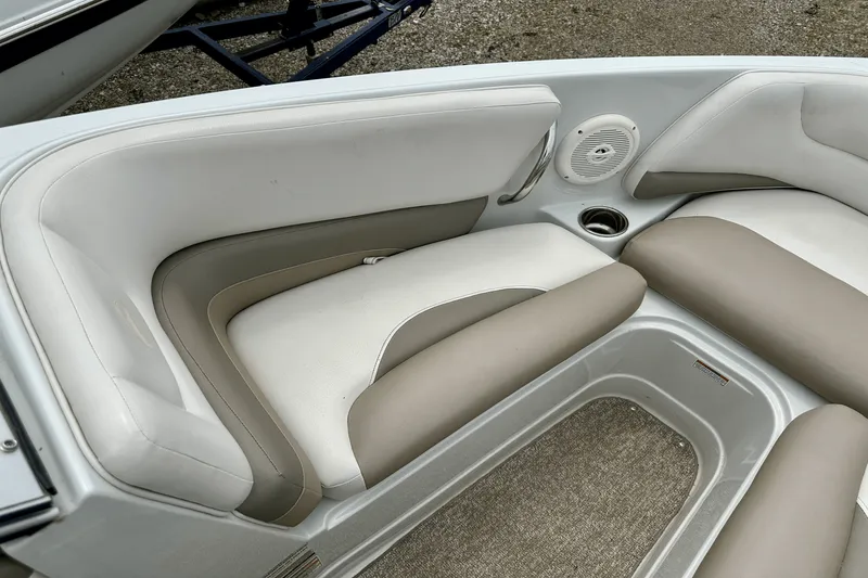 Slide: The Image of Crownline Boats 205 SS 2019 - 7