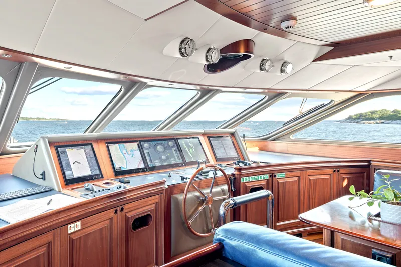 Slide: The Image of Royal Hakvoort Shipyard 148 2008 - 40