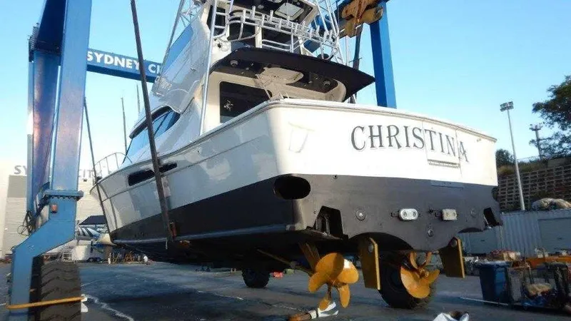 Slide: The Image of Riviera 58 Enclosed Flybridge 2004 - 50