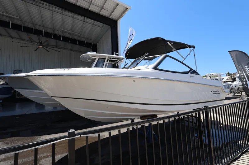The Image of Boston Whaler 210 Vantage 2025 - 0