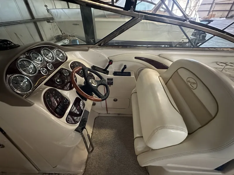 Slide: The Image of Sea Ray 290 BOW RIDER 2002 - 16