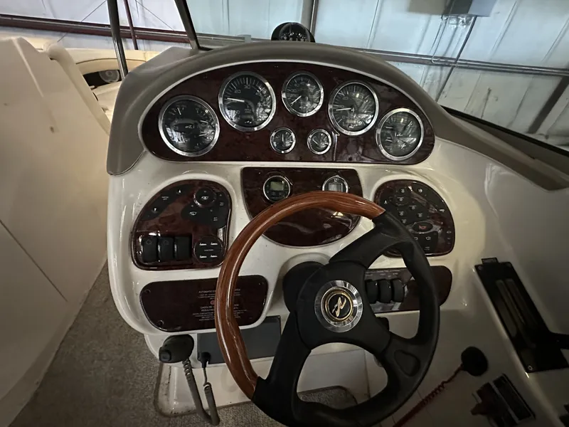 Slide: The Image of Sea Ray 290 BOW RIDER 2002 - 18