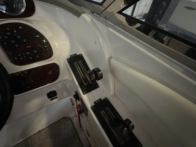 Slide: The Image of Sea Ray 290 BOW RIDER 2002 - 19