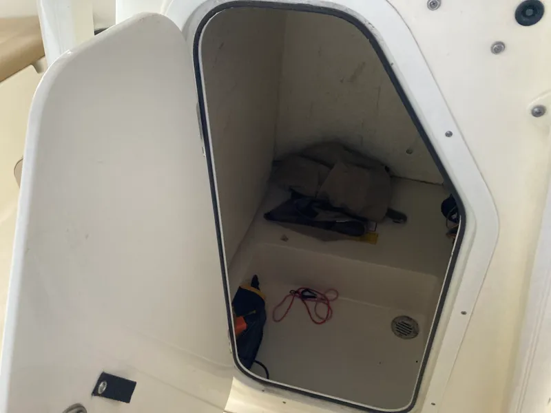 Slide: The Image of Scout 195 SPORTFISH 2019 - 12