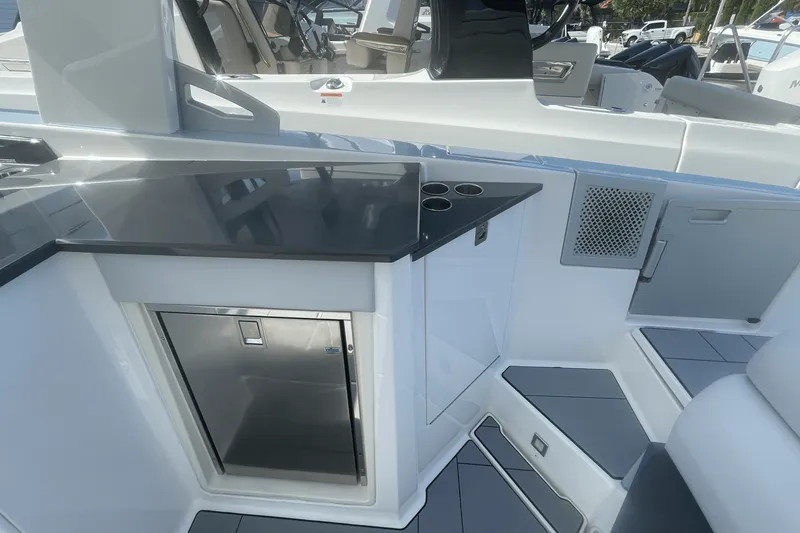Slide: The Image of Aviara AV32 OB 2022 - 35