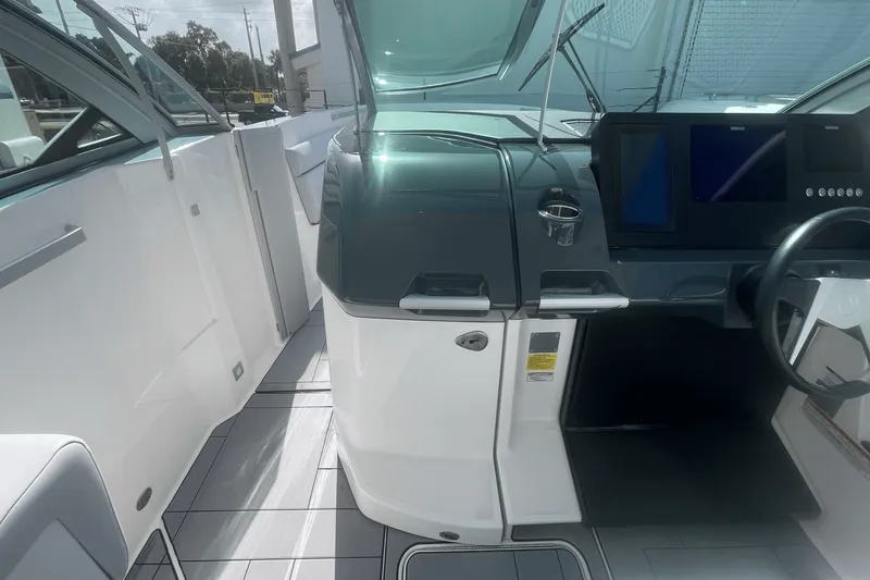 Slide: The Image of Aviara AV32 OB 2022 - 40