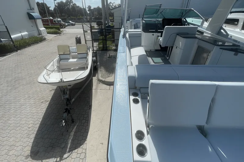 Slide: The Image of Aviara AV32 OB 2022 - 51