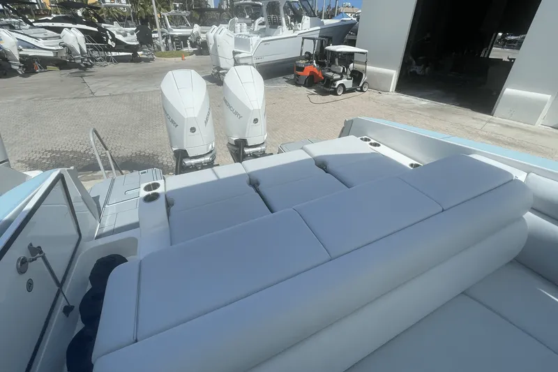 Slide: The Image of Aviara AV32 OB 2022 - 71