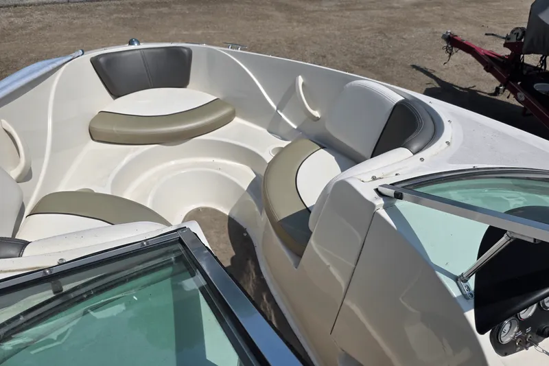 Slide: The Image of Sea Ray 195 SPORT 2006 - 12