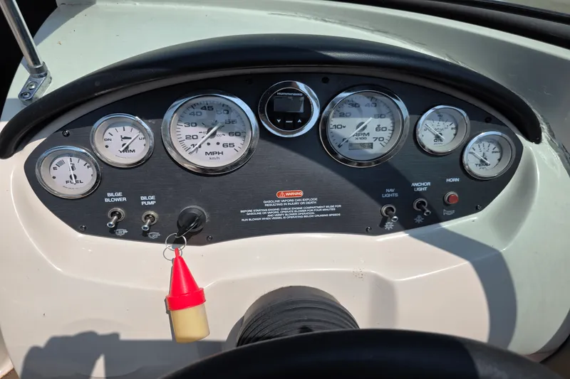 Slide: The Image of Sea Ray 195 SPORT 2006 - 5