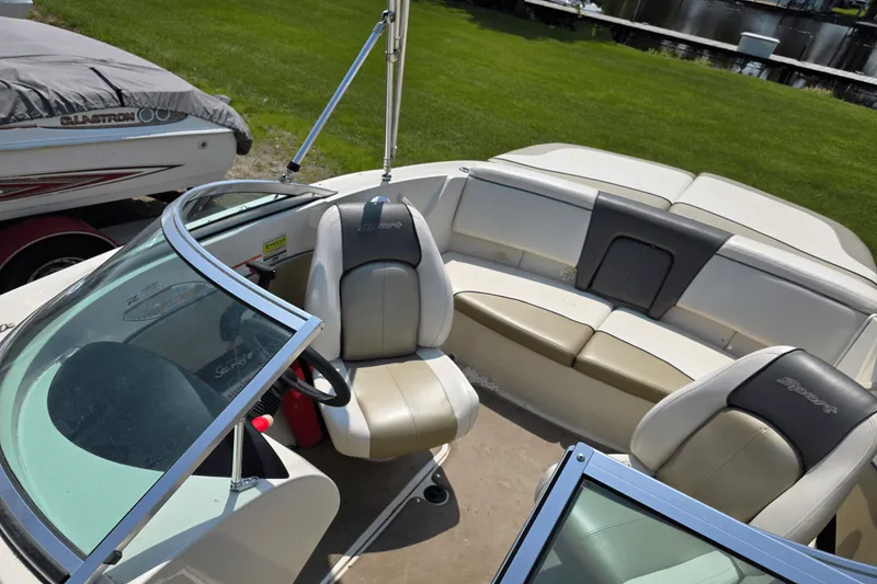 Slide: The Image of Sea Ray 195 SPORT 2006 - 8