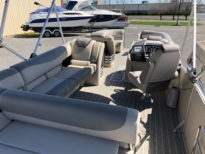 Slide: The Image of Harris Grand Mariner 230 2018 - 6