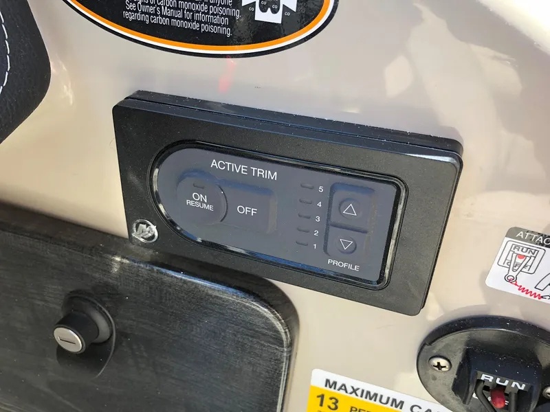 Slide: The Image of Harris Grand Mariner 230 2018 - 8