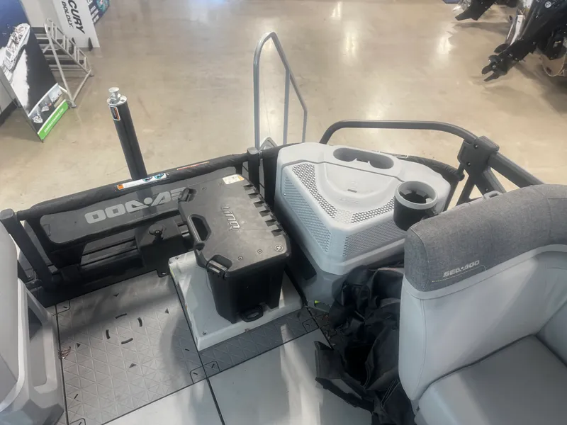 Slide: The Image of Sea-Doo SWITCH 19 2022 - 13
