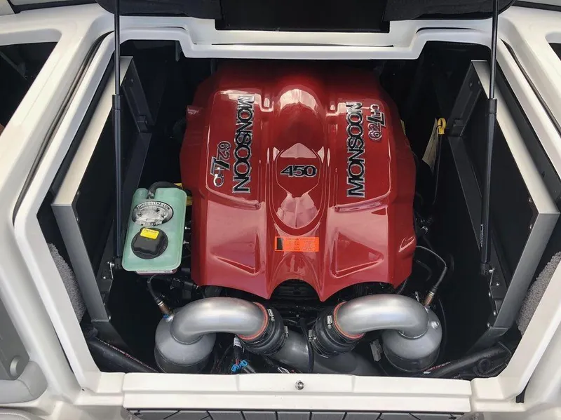 Slide: The Image of Malibu Wakesetter 22 MXZ 2018 - 15