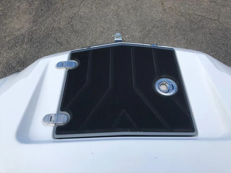 Slide: The Image of Malibu Wakesetter 22 MXZ 2018 - 21