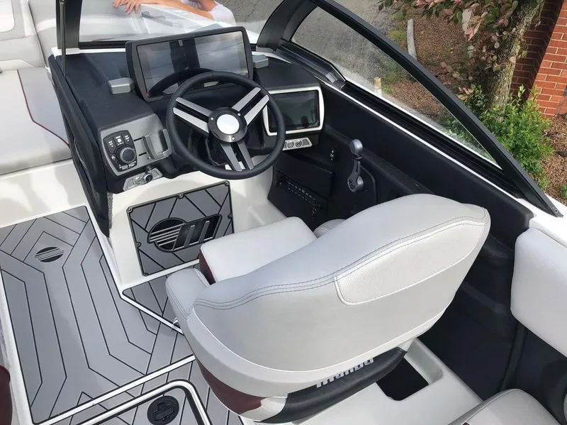 Slide: The Image of Malibu Wakesetter 22 MXZ 2018 - 22