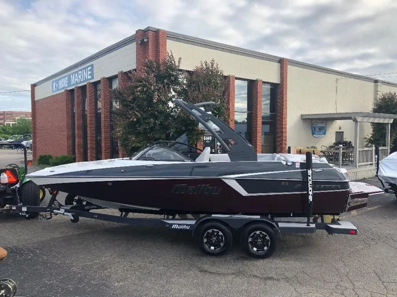Slide: The Image of Malibu Wakesetter 22 MXZ 2018 - 32