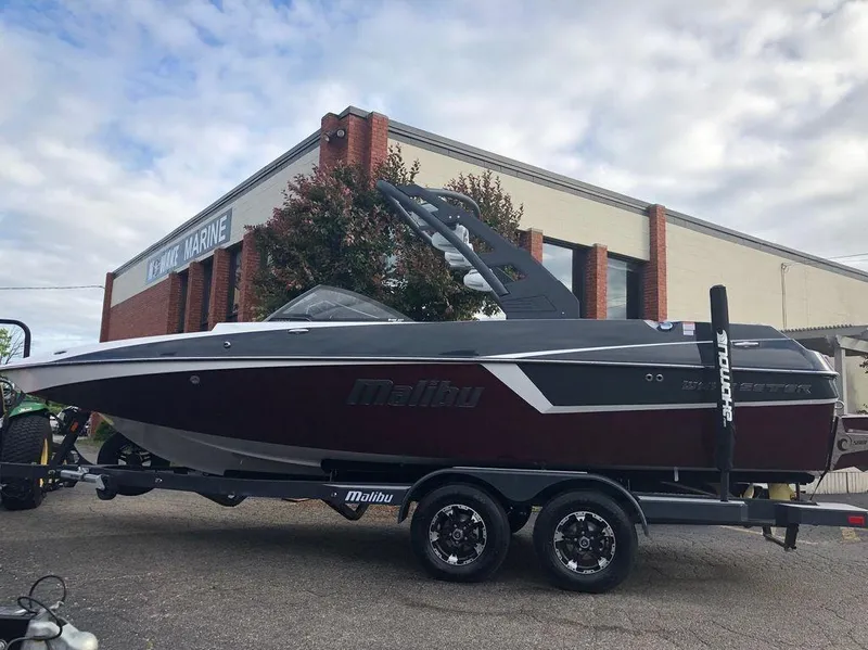 Slide: The Image of Malibu Wakesetter 22 MXZ 2018 - 38