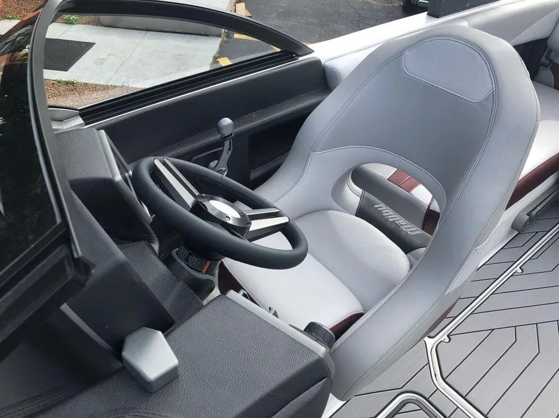 Slide: The Image of Malibu Wakesetter 22 MXZ 2018 - 39