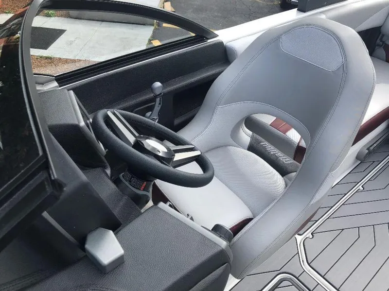 Slide: The Image of Malibu Wakesetter 22 MXZ 2018 - 6