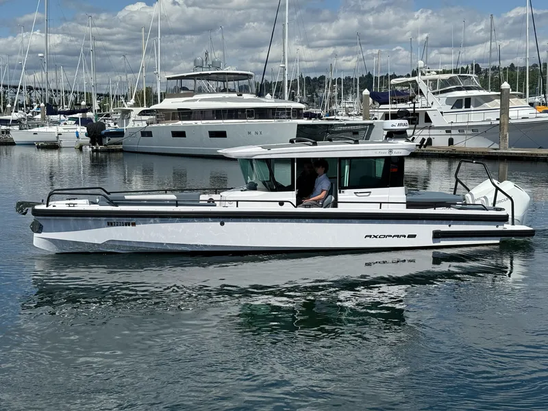 The Image of Axopar 28 CABIN 2022 - 0