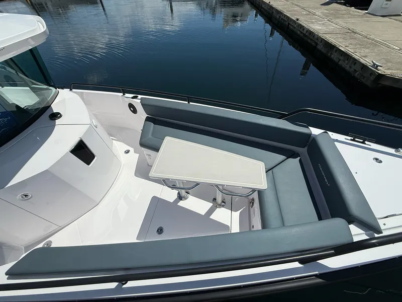 Slide: The Image of Axopar 28 CABIN 2022 - 43