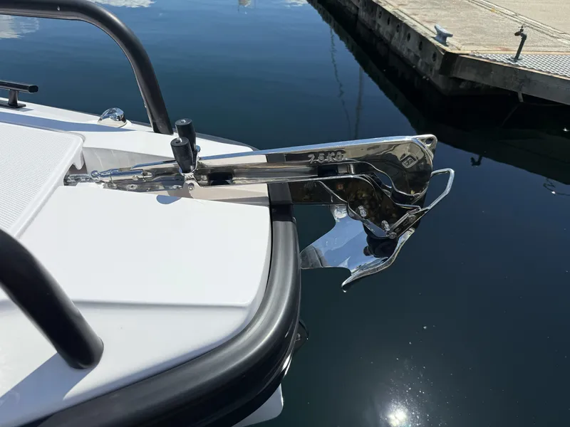 Slide: The Image of Axopar 28 CABIN 2022 - 47
