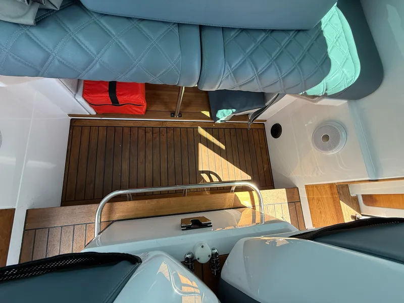 Slide: The Image of Axopar 28 CABIN 2022 - 67