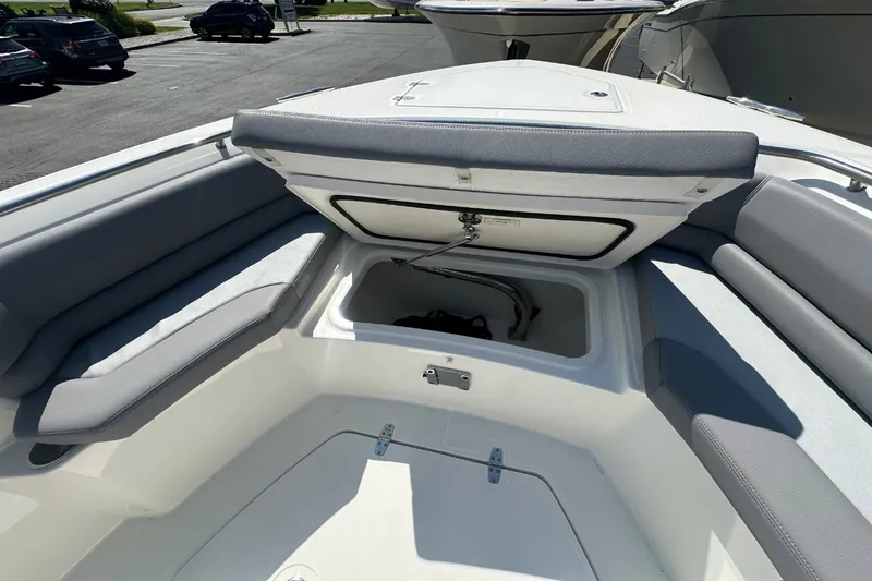 Slide: The Image of Boston Whaler 330 Outrage 2024 - 23
