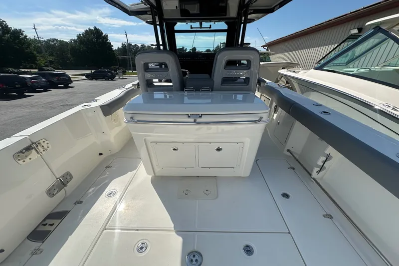 Slide: The Image of Boston Whaler 330 Outrage 2024 - 9