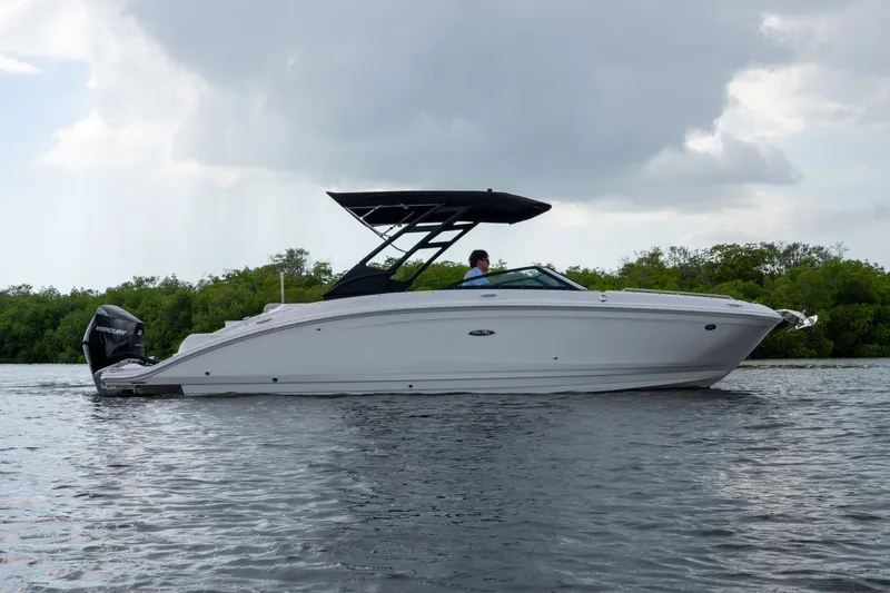 Slide: The Image of Sea Ray SDX 270 Outboard 2024 - 23