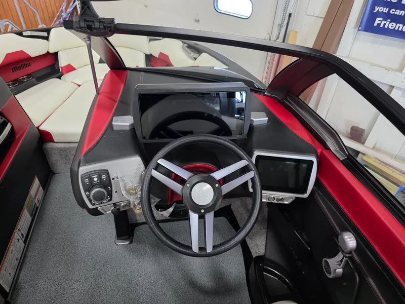 Slide: The Image of Malibu 22VLX 2018 - 5