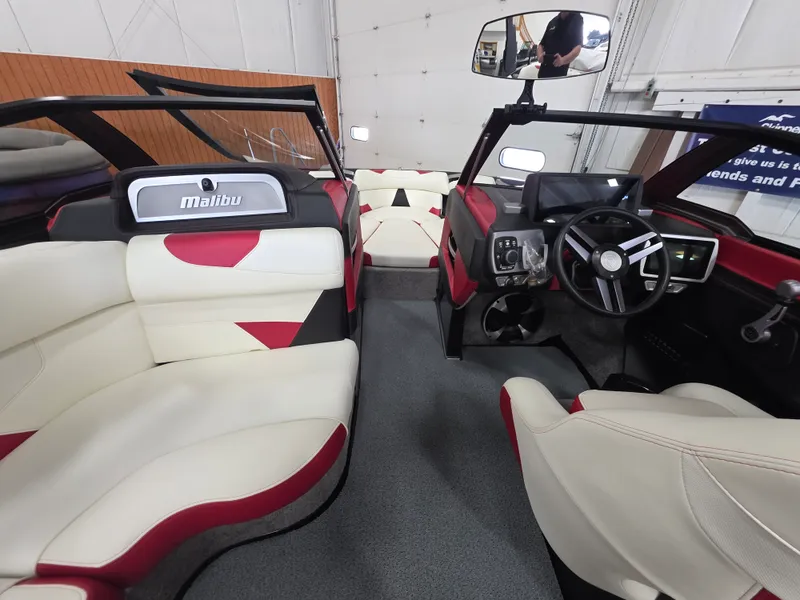 Slide: The Image of Malibu 22VLX 2018 - 8
