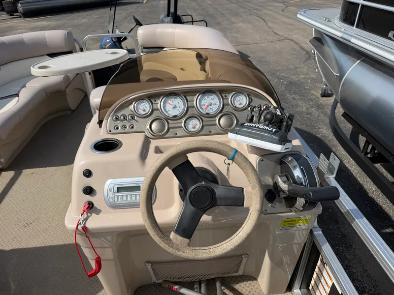 Slide: The Image of Sylvan 820 MIRAGE 2013 - 5