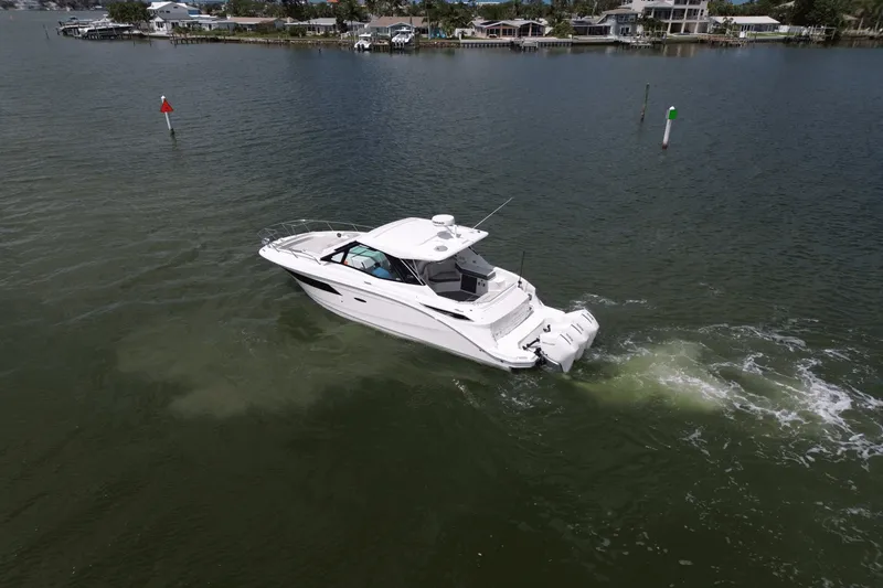 Slide: The Image of Sea Ray 320 DA-OB 2023 - 0