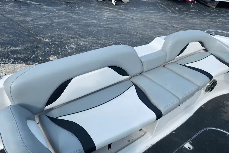 Slide: The Image of Starcraft 220STARSTEP 2013 - 4