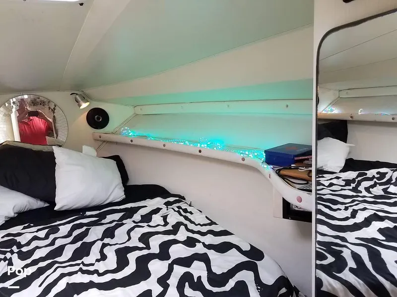 Slide: The Image of 1990 Trojan 8.6 Meter for sale in Philadelphia, PA - 48