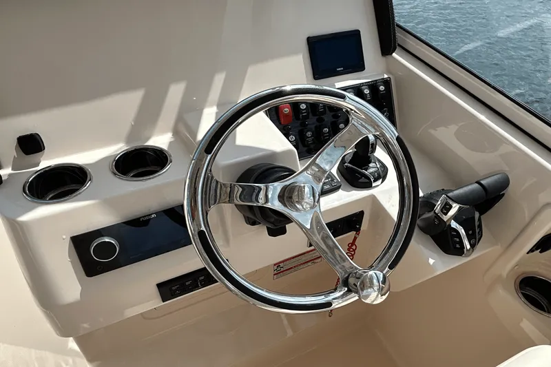 Slide: The Image of Grady-White Freedom 285 2026 - 19