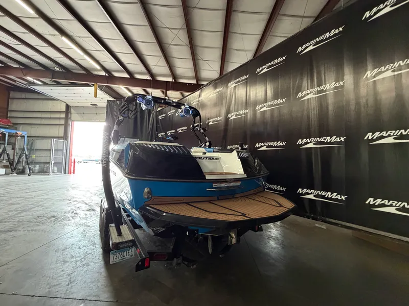 Slide: The Image of Nautique Super Air Nautique G21 2016 - 8
