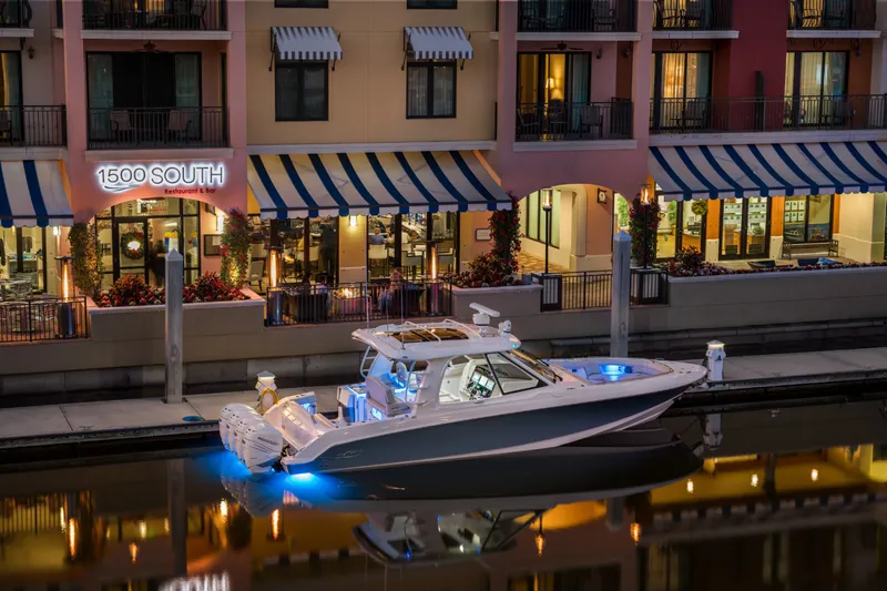 Slide: The Image of Boston Whaler 380 Realm 2024 - 10