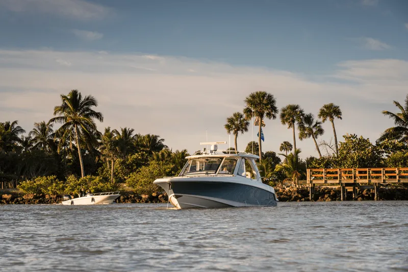 Slide: The Image of Boston Whaler 380 Realm 2024 - 23