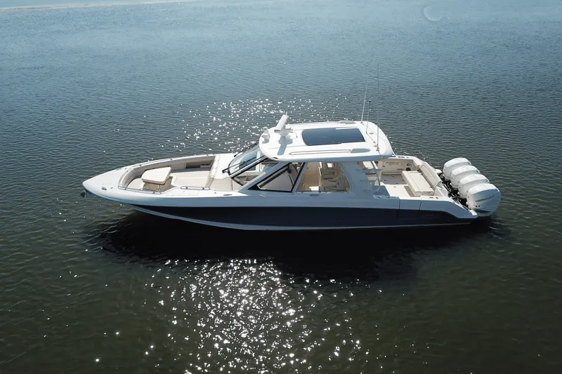 Slide: The Image of Boston Whaler 380 Realm 2024 - 34