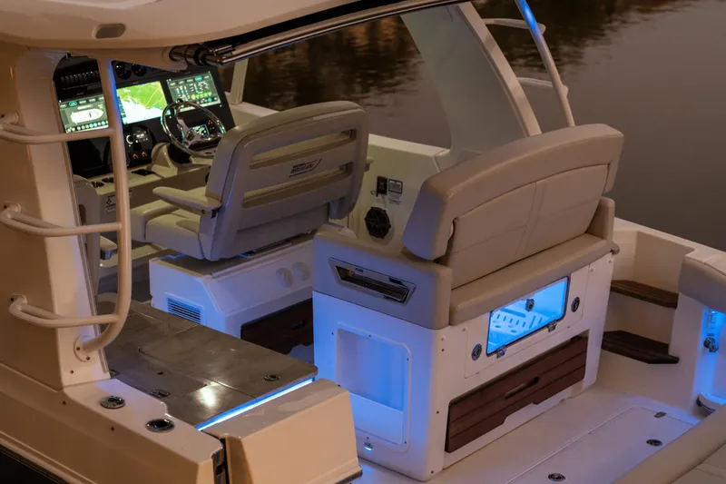 Slide: The Image of Boston Whaler 380 Realm 2024 - 59